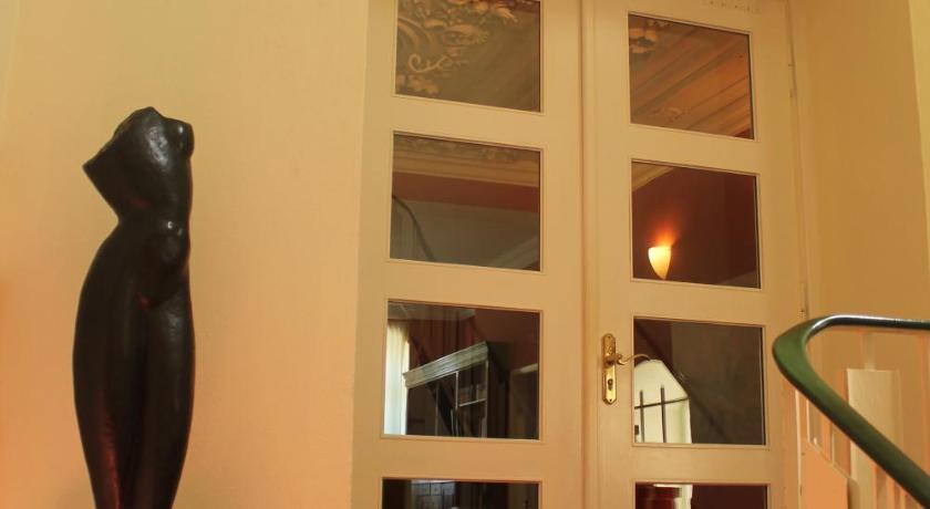 Hotel Schloss Spyker photo