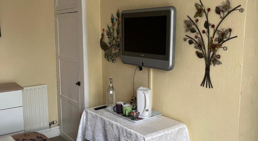 Image of Standard Double or Twin Room 6