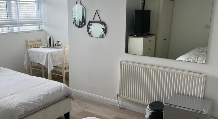 Image of Family Room 3