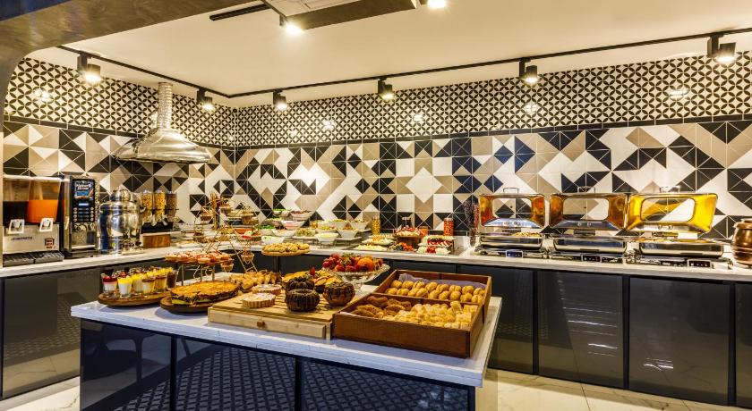 Euro Design Hotel - image 12