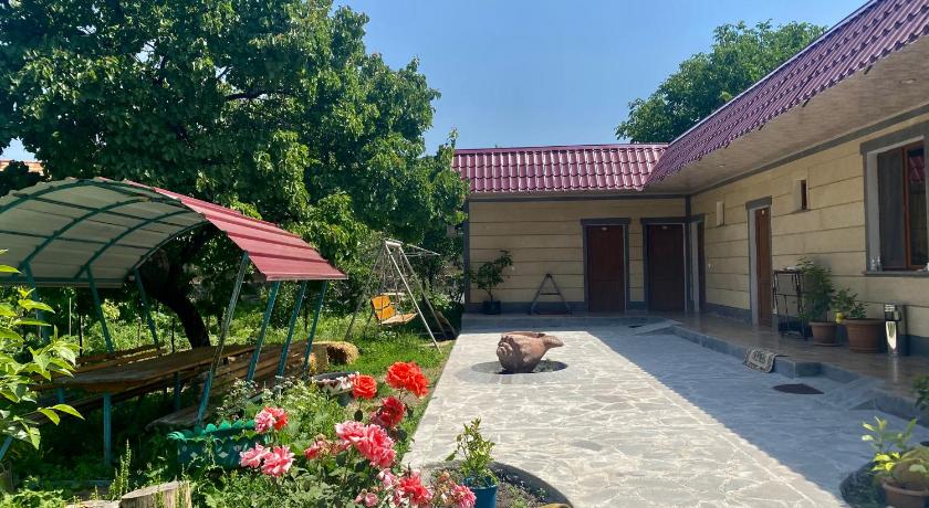 Aghasu Tun B&B photo