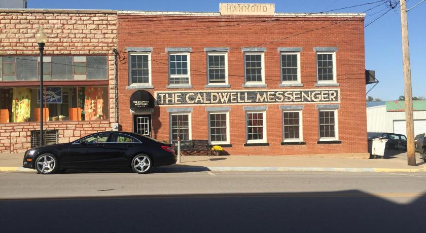 Caldwell Messenger Suites