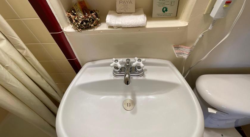 Rugged Country Lodge photo
