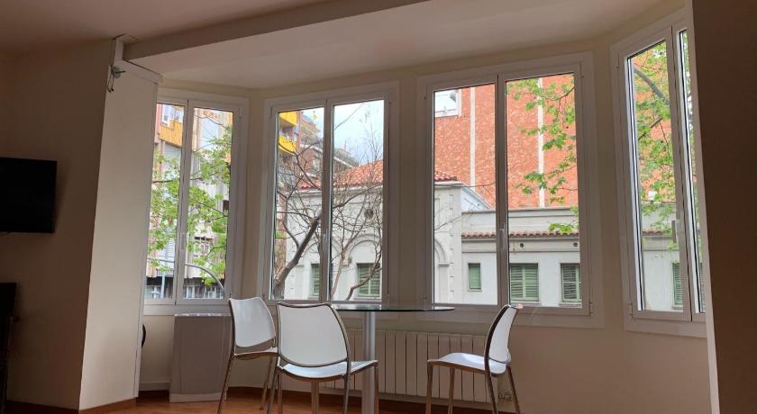 Hostal Madrazo photo