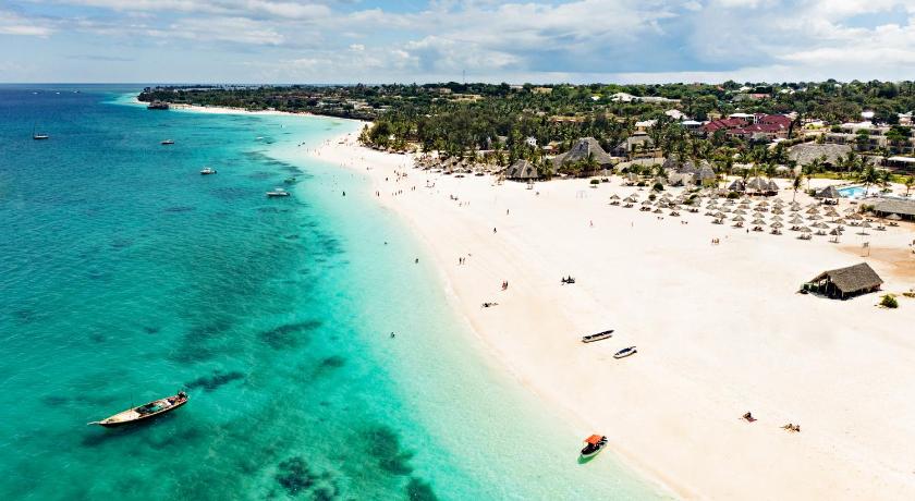 Gold Zanzibar Beach House and Spa Hotel photo