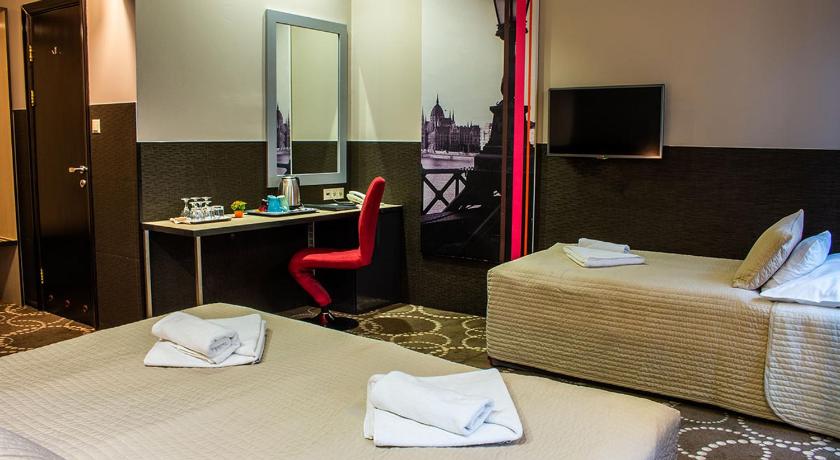 Image of Standard Triple Room for 3 Adults 4