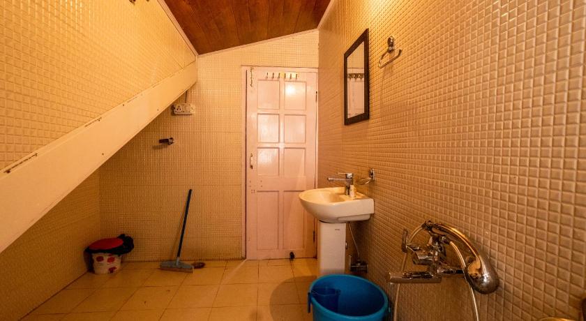 NaviTalya- Cozy 3bhk w Wifi overlooking the mountains by Roamhome photo