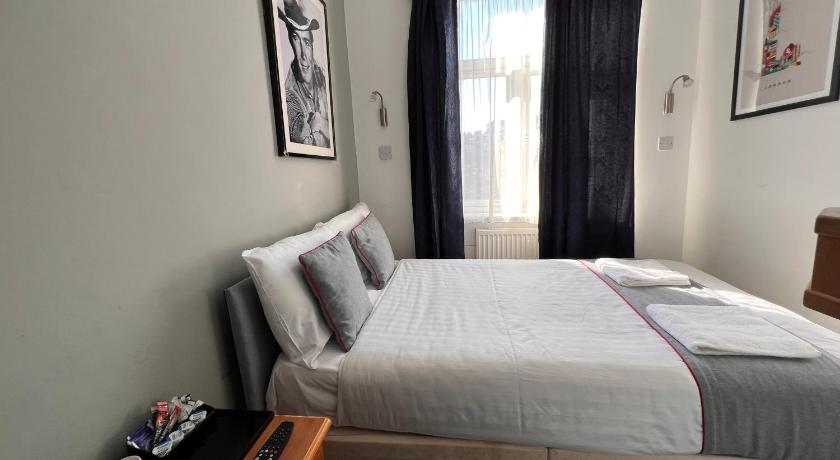 Immagine di Camera Matrimoniale Standard (Standard Double Room) 4