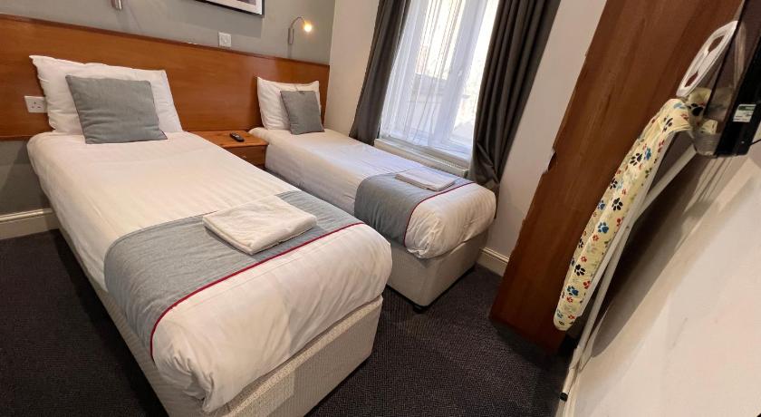 Immagine di Camera Standard con due letti separati (Standard Twin Room) 0