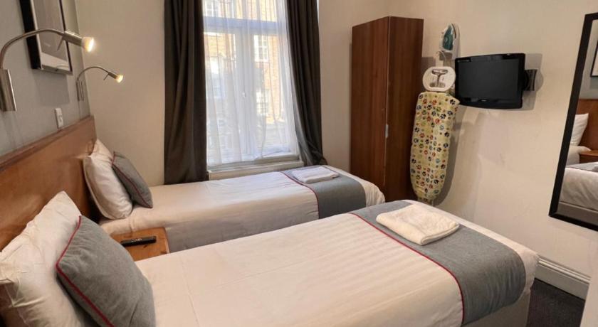 Immagine di Camera Standard con due letti separati (Standard Twin Room) 5