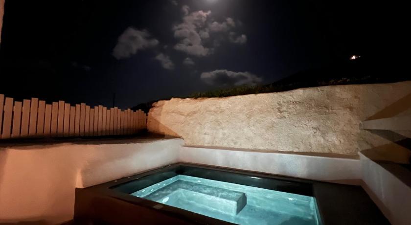 Episkopi Estate Cycladic Villas — Hotel in Santorini