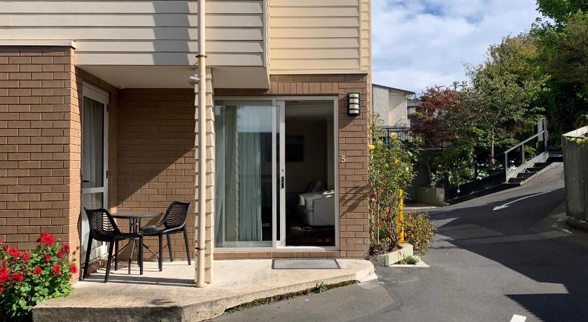 Image of Apartment with Garden View 12