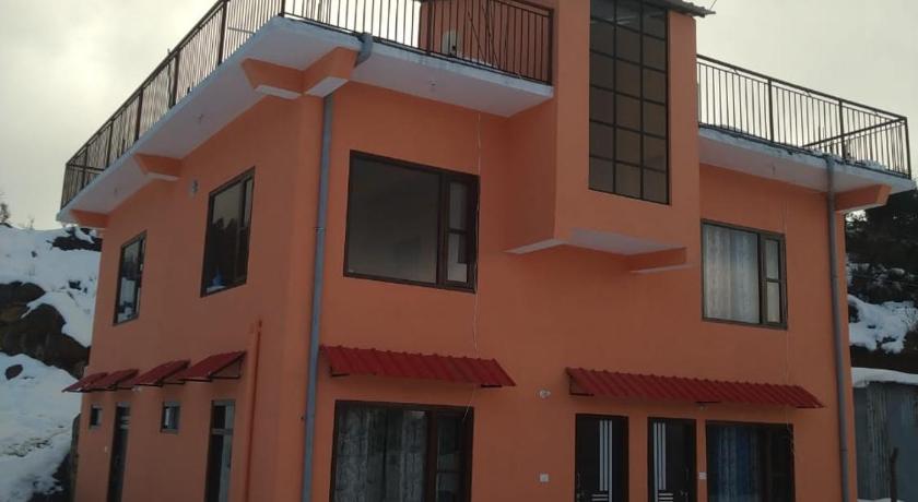 Anuraj Homestay Parashar — Hotel in Bajaura