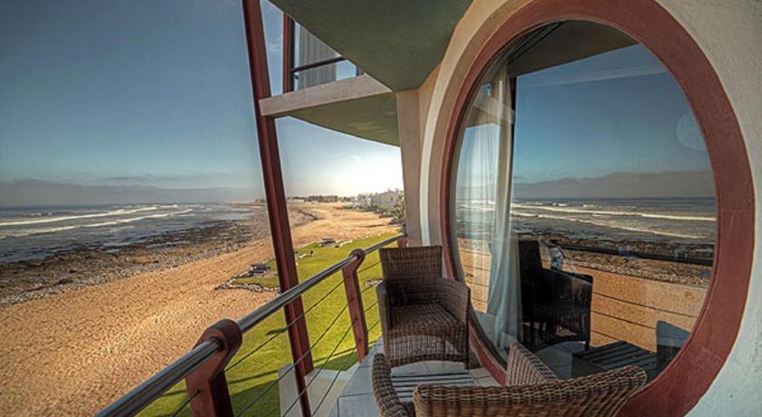 Beach Lodge photo
