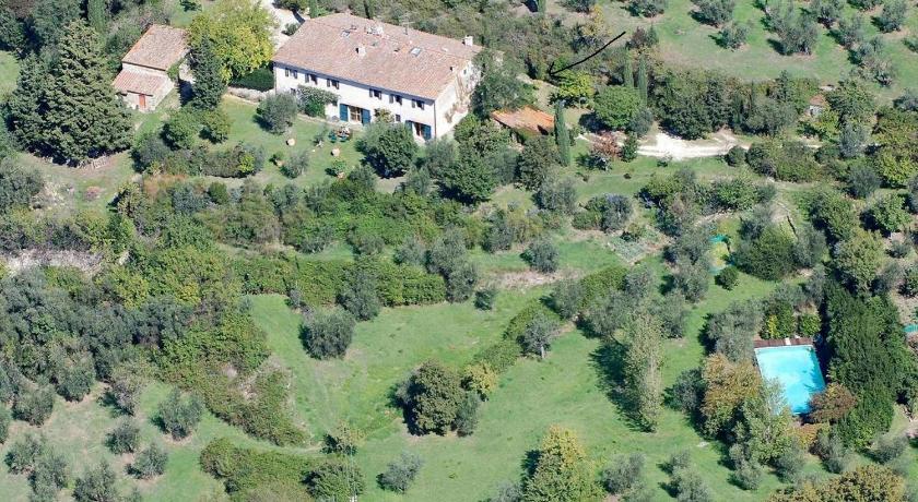 Fattoria il Leccio Independent Apartment on Florence Hills — Hotel in Fiesole