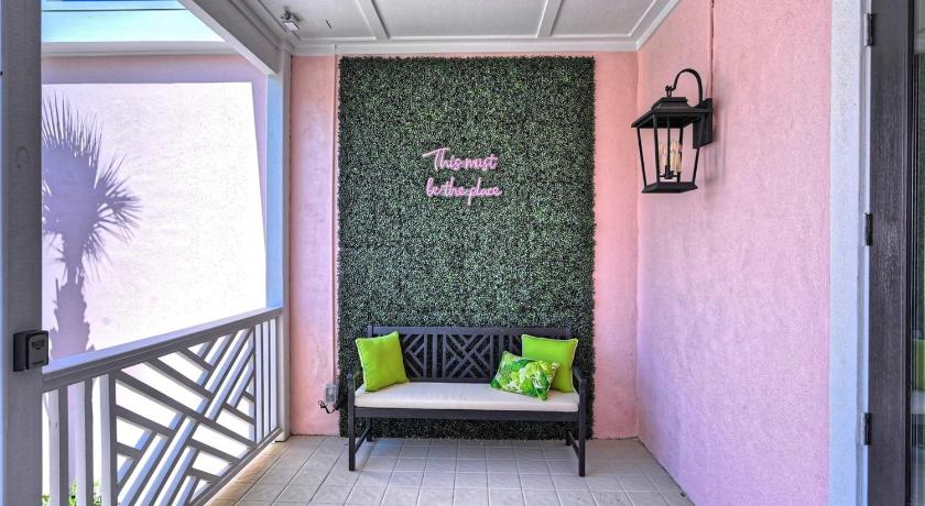 The Oleander Hotel Room 7 photo