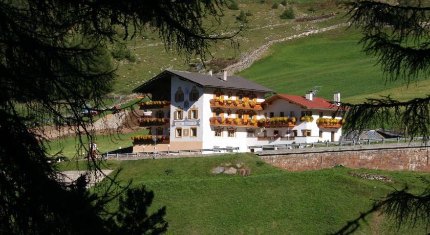 Hotel Alpenfriede photo