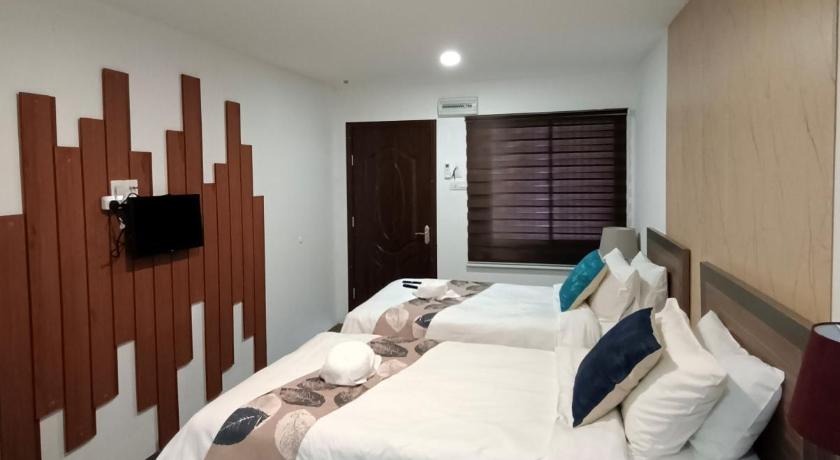Image of Twin Room with Pool View 0