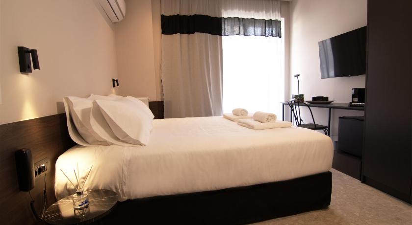 Cityzoe Athens Suites photo