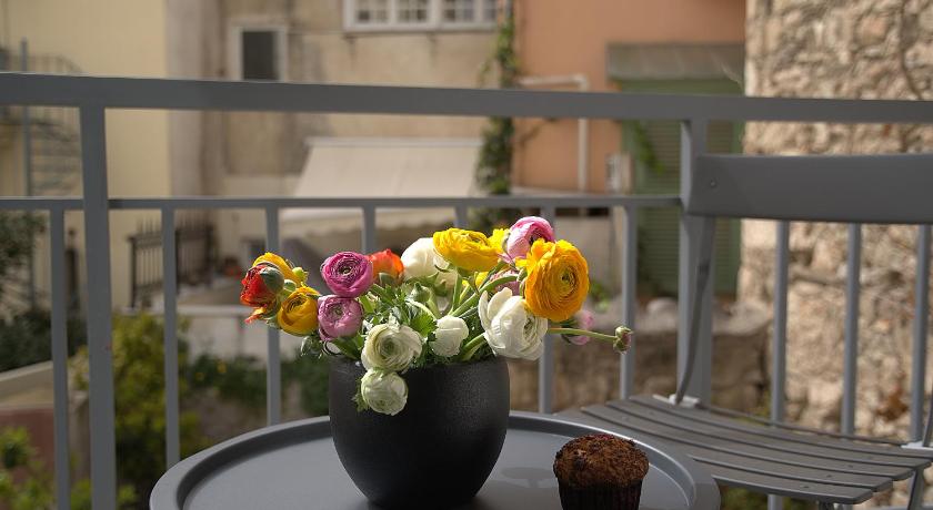Cityzoe Athens Suites photo