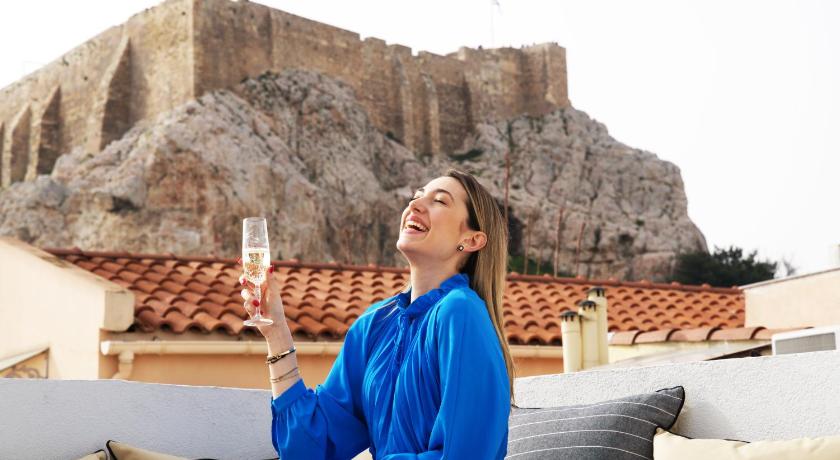 Cityzoe Athens Suites — Hotel in Athens