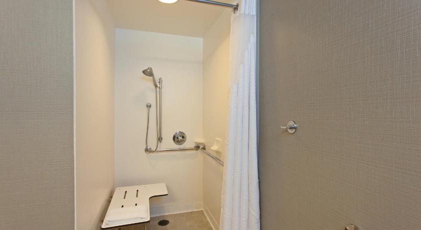 Holiday Inn Express Hotel & Suites Fisherman's Wharf photo