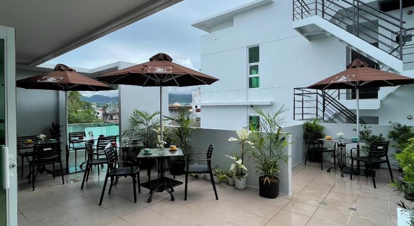 J Spazio Apartelle and Cafe — Hotel in Tabaco