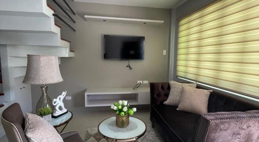 J Spazio Apartelle and Cafe photo