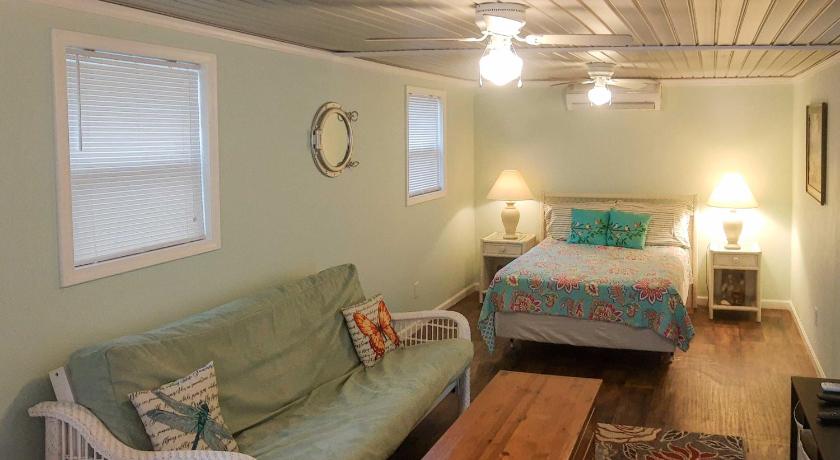 Studio with Outdoor Shower 6 Mi to Ocean Isle Beach! photo