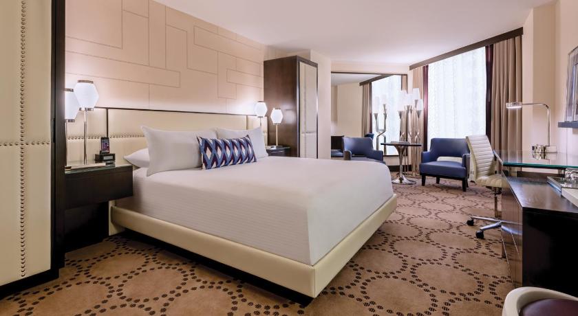 Image of Valley Deluxe Room King Pool View Non-Smoking 0