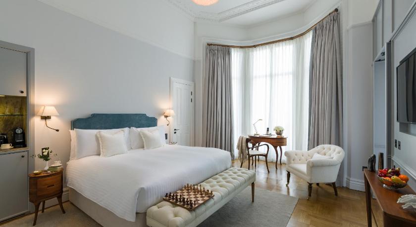 Image of Deluxe Room 0