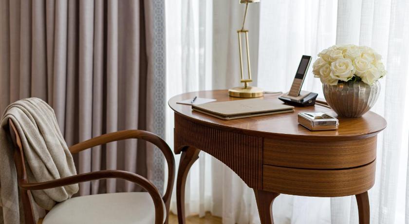 Image of Deluxe Room 6