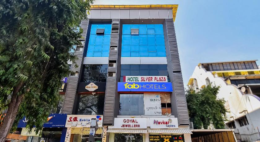 OYO Hotel Silver Plaza photo