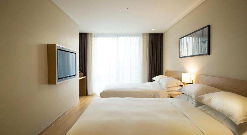 Imatge de Deluxe Family Room with No View 1
