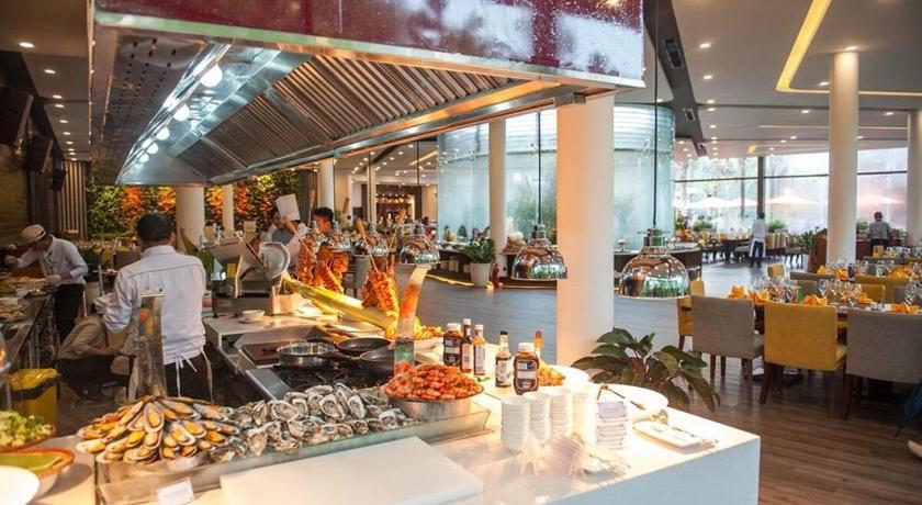 FLAMINGO DAI LAI RESORT - FULL SERVICE Villa — Hotel in Phuc Yen