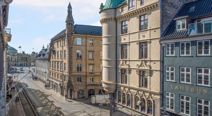 Sanders Main - Endearing Two-Bedroom Duplex Apartment Next to Magical Nyhavn photo