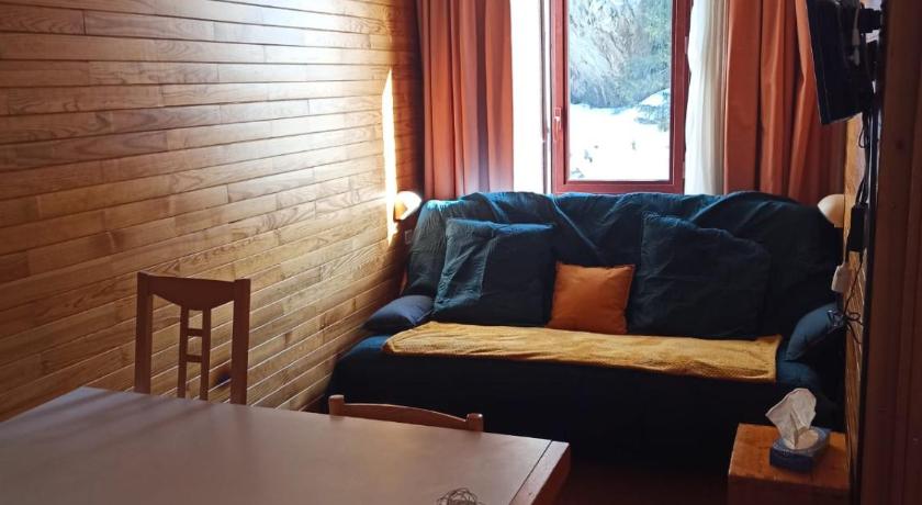 Studio transformé en 2 pièces avec cloison amovible sur La Plagne Bellecôte