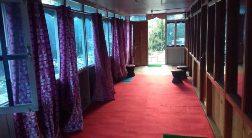 Himalayan High Trekkers Lodge - Sankri photo