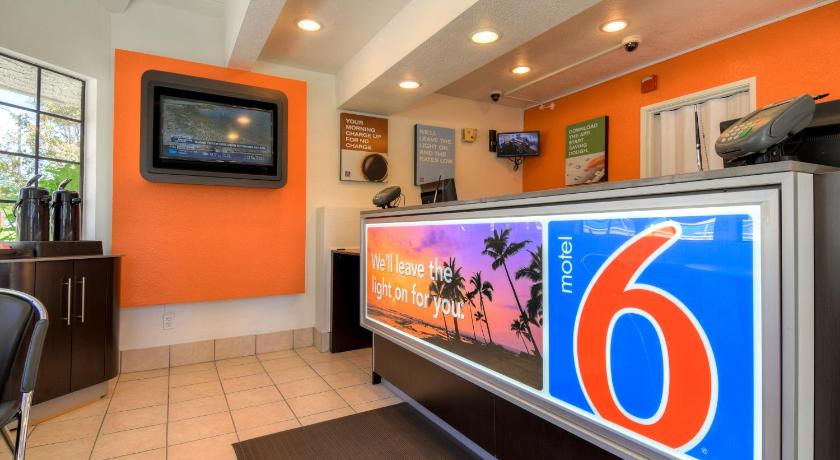 Motel 6-San Dimas, CA - Los Angeles