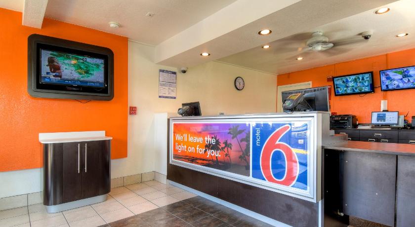 Motel 6-El Cajon, CA - San Diego photo