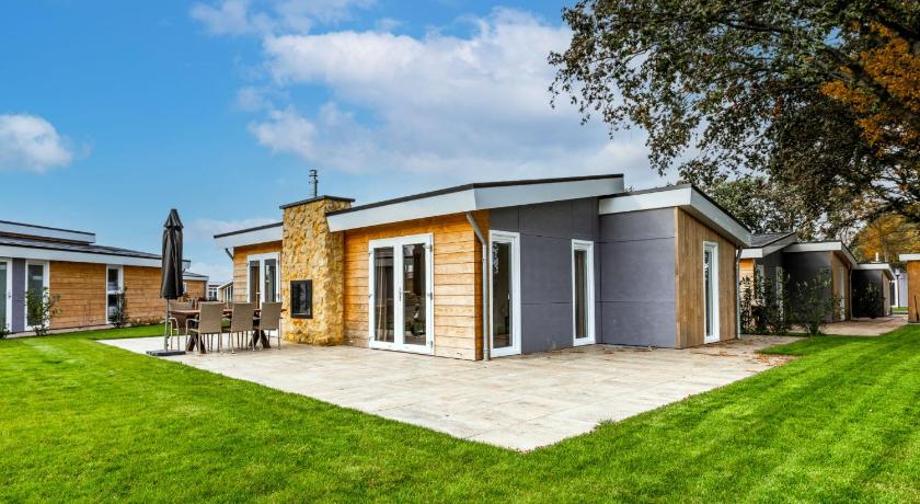 Holiday Home Green Resort Mooi Bemelen by Interhome
