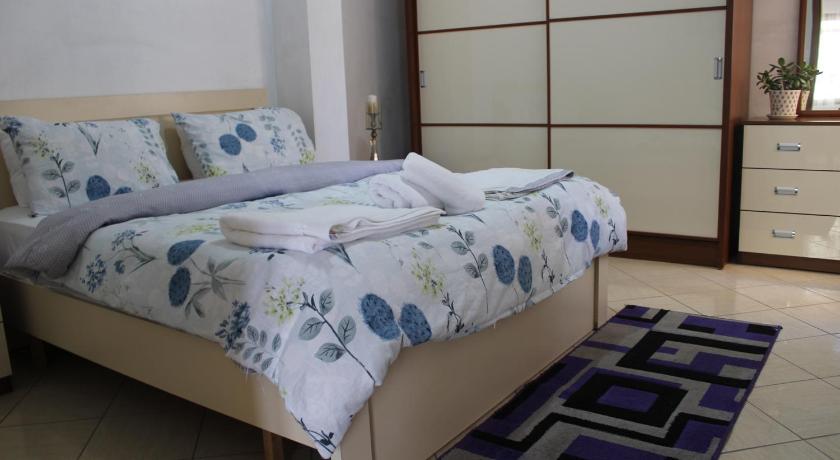 Bledi's Cozy Apartment in New Blvd — Hotel in Tirana