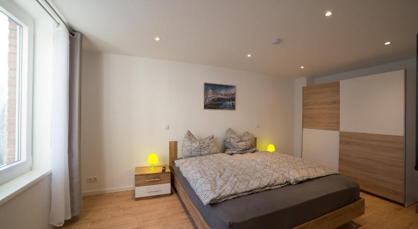 Schöne Ferienwohnung 54 m² Zentrumsnah Kingbett - image 33