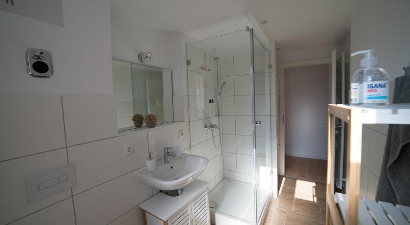 Schöne Ferienwohnung 54 m² Zentrumsnah Kingbett - image 28