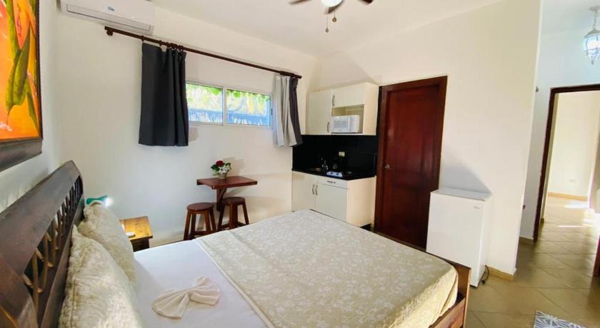 Image of Studio with Garden View 1
