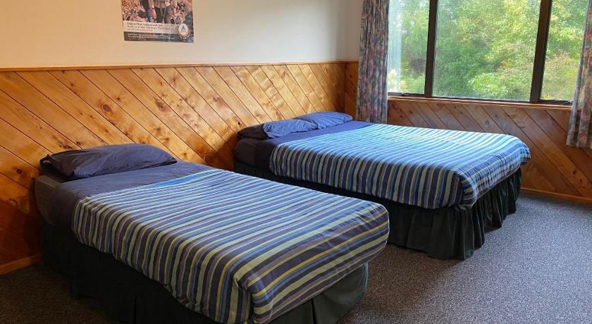 Image of Large Twin Room 0