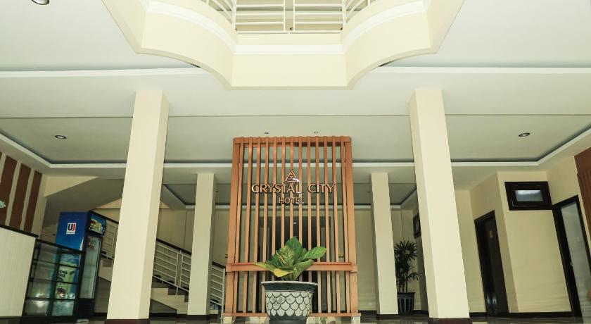 Crystal City Hotel - image 4
