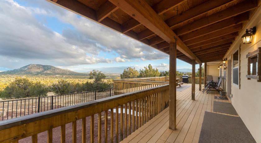 Hillside Cabin~Williams & Grand Canyon Destination photo