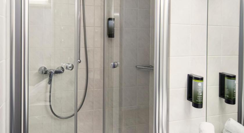 ACHAT Hotel Stuttgart Zuffenhausen photo