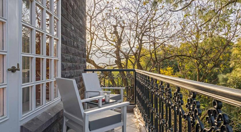 StayVista at The Mansion - Grandeur & Elegant Holiday Home photo